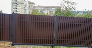 Купить распашные ворота из штакетника Югорск, цена от 2766 руб.