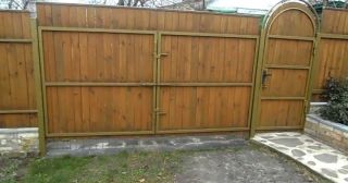 Купить распашные ворота деревянные Югорск, цена от 2766 руб.