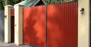 Купить ворота из профнастила Югорск, цена от 4123 руб.